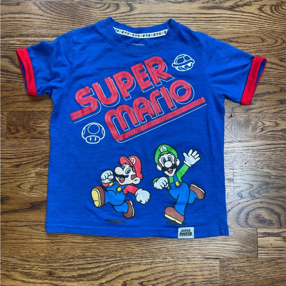 Super Mario Graphic T-Shirt - Picture 1 of 11
